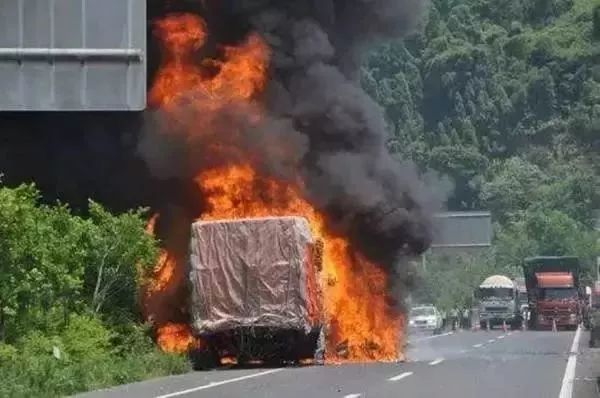 最新蔡塘起火事件，一场意外的火灾及其背后的反思