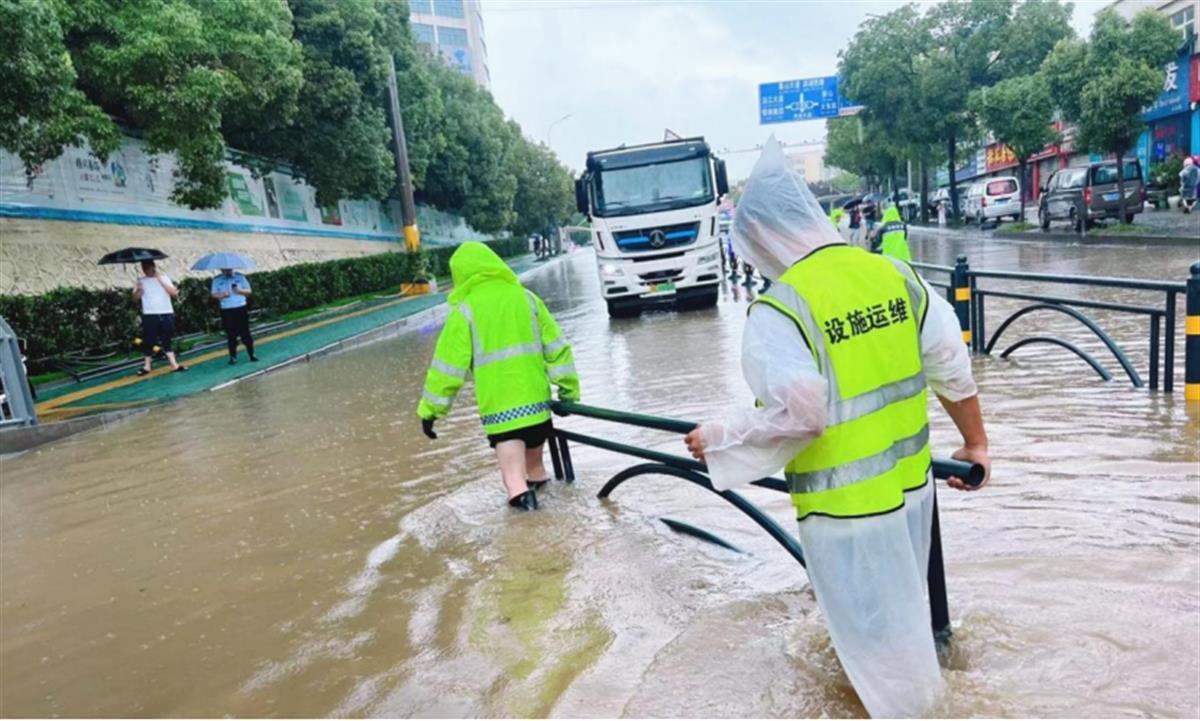 最新广东暴雨消息，一场雨中的坚守与希望